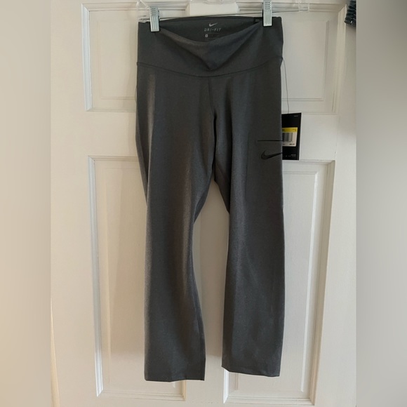 Size Small, gray Nike Women’s leggings - Picture 2 of 6